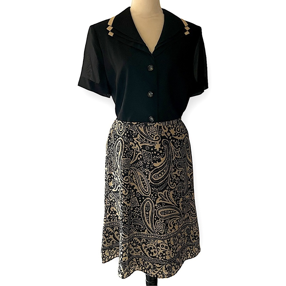 NWT Danny & Nicole 2 Piece Set Skirt and Blouse